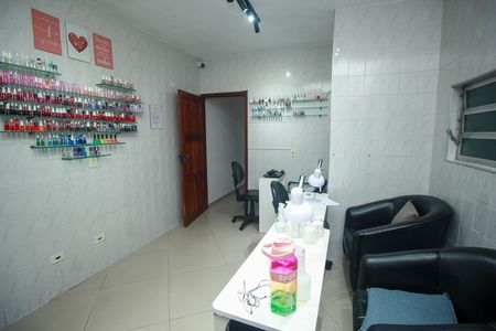 Casa à venda com 302m², 4 quartos e 2 vagas Casa à venda com 302m², 4 quartos e 2 vagasQuarto 1 - Casa 2