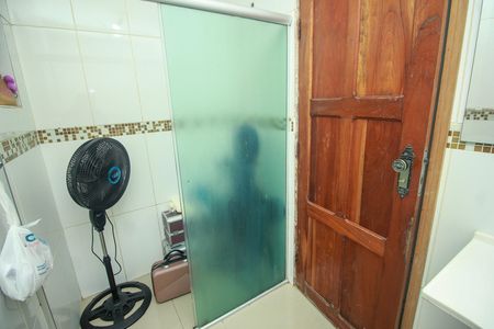 Casa à venda com 302m², 4 quartos e 2 vagas Casa à venda com 302m², 4 quartos e 2 vagasBanheiro - Casa 2