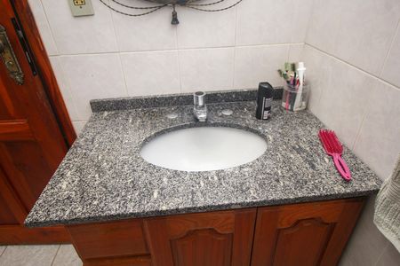 Casa à venda com 302m², 4 quartos e 2 vagas Casa à venda com 302m², 4 quartos e 2 vagasBanheiro 1