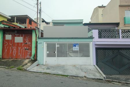 Fachada de casa à venda com 4 quartos, 302m² em Vila Linda, Santo André