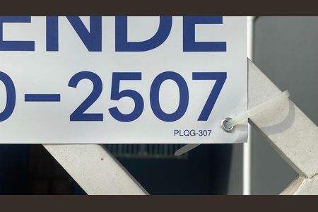 Casa à venda com 70m², 2 quartos e 2 vagas Casa à venda com 70m², 2 quartos e 2 vagasPLQG-307