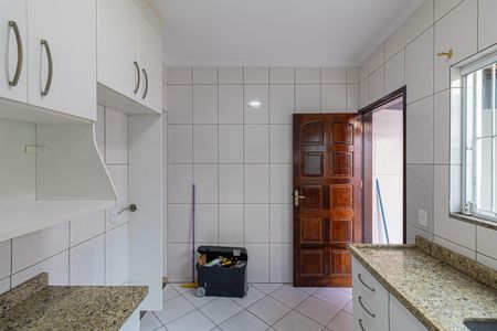 Casa à venda com 70m², 2 quartos e 2 vagas Casa à venda com 70m², 2 quartos e 2 vagasCozinha