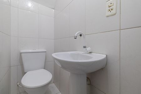 Casa à venda com 70m², 2 quartos e 2 vagas Casa à venda com 70m², 2 quartos e 2 vagasLavabo