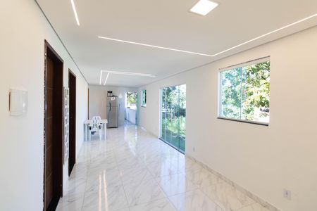Sala de casa para alugar com 2 quartos, 74m² em Campo Grande, Rio de Janeiro