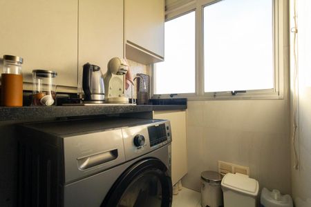 Apartamento à venda com 50m², 2 quartos e 1 vaga Apartamento à venda com 50m², 2 quartos e 1 vagaCozinha e Área de Serviço