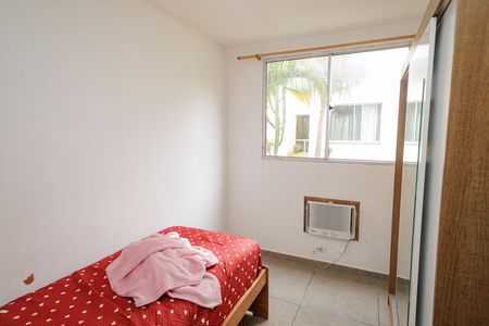 Quarto 1 de apartamento para alugar com 2 quartos, 52m² em Santíssimo, Rio de Janeiro