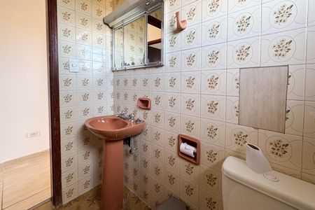 Casa para alugar com 90m², 2 quartos e 1 vaga Casa para alugar com 90m², 2 quartos e 1 vagaBanheiro Social 2