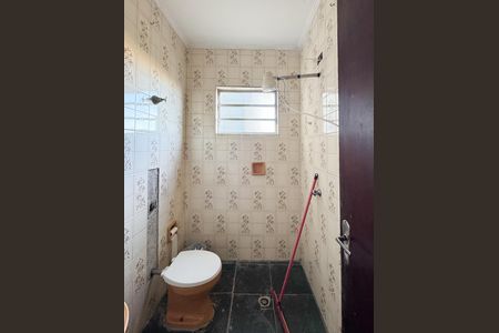Casa para alugar com 90m², 2 quartos e 1 vaga Casa para alugar com 90m², 2 quartos e 1 vagaBanheiro Social 1