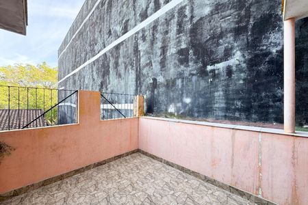 Casa para alugar com 90m², 2 quartos e 1 vaga Casa para alugar com 90m², 2 quartos e 1 vagaVaranda