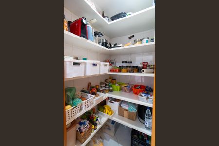 Apartamento à venda com 106m², 3 quartos e 2 vagas Apartamento à venda com 106m², 3 quartos e 2 vagasCozinha - Despensa