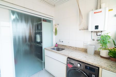 Apartamento à venda com 106m², 3 quartos e 2 vagas Apartamento à venda com 106m², 3 quartos e 2 vagasÁrea de Serviço