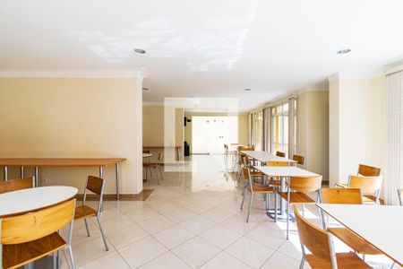 Apartamento à venda com 106m², 3 quartos e 2 vagas Apartamento à venda com 106m², 3 quartos e 2 vagasÁrea comum - Salão de festas