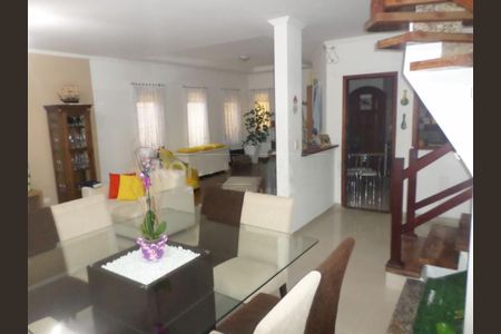 Casa à venda com 300m², 3 quartos e 6 vagas