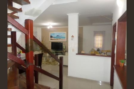 Casa à venda com 300m², 3 quartos e 6 vagas