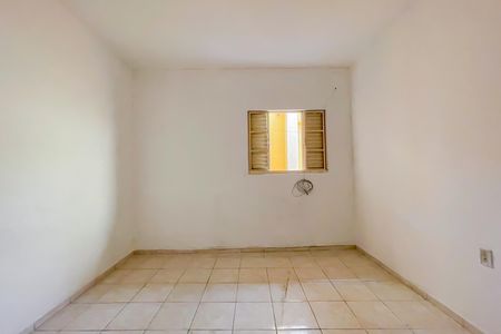Quarto de casa para alugar com 1 quarto, 40m² em São Pedro, Osasco