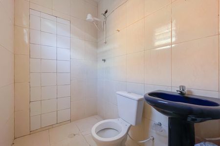 Banheiro de casa para alugar com 1 quarto, 40m² em São Pedro, Osasco