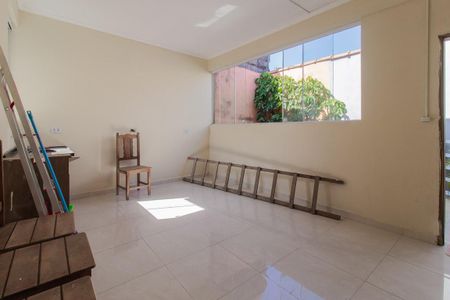 Casa para alugar com 203m², 3 quartos e 2 vagas Casa para alugar com 203m², 3 quartos e 2 vagasÁrea comum
