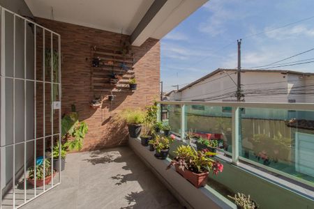 Casa para alugar com 203m², 3 quartos e 2 vagas Casa para alugar com 203m², 3 quartos e 2 vagasVaranda