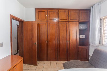 Apartamento para alugar com 170m², 4 quartos e 2 vagas Apartamento para alugar com 170m², 4 quartos e 2 vagasQuarto 3