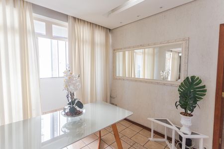 Apartamento para alugar com 170m², 4 quartos e 2 vagas Apartamento para alugar com 170m², 4 quartos e 2 vagasSala 2