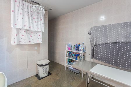 Apartamento para alugar com 170m², 4 quartos e 2 vagas Apartamento para alugar com 170m², 4 quartos e 2 vagasÁrea de Serviço