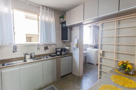 Apartamento para alugar com 170m², 4 quartos e 2 vagas Apartamento para alugar com 170m², 4 quartos e 2 vagasCozinha