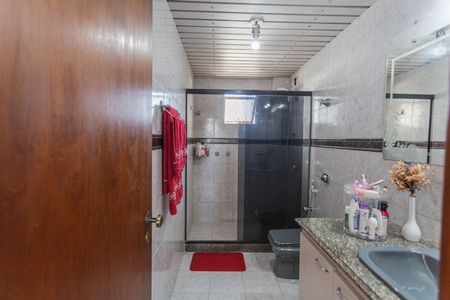Apartamento para alugar com 170m², 4 quartos e 2 vagas Apartamento para alugar com 170m², 4 quartos e 2 vagasBanheiro da Suíte 1