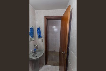 Apartamento para alugar com 170m², 4 quartos e 2 vagas Apartamento para alugar com 170m², 4 quartos e 2 vagasBanheiro de serviço