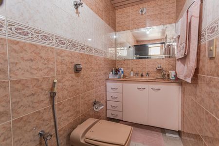 Apartamento para alugar com 170m², 4 quartos e 2 vagas Apartamento para alugar com 170m², 4 quartos e 2 vagasBanheiro da Suíte 2