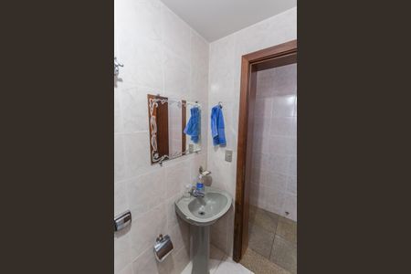 Apartamento para alugar com 170m², 4 quartos e 2 vagas Apartamento para alugar com 170m², 4 quartos e 2 vagasBanheiro de serviço