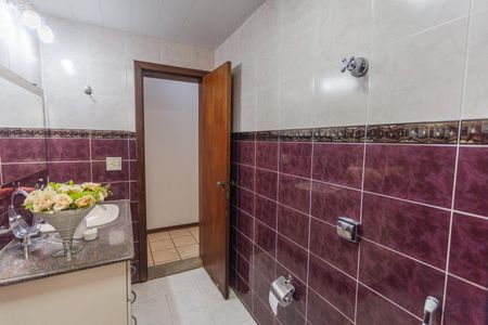 Apartamento para alugar com 170m², 4 quartos e 2 vagas Apartamento para alugar com 170m², 4 quartos e 2 vagasBanheiro Social