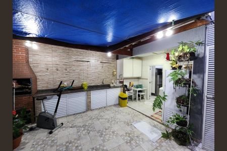 Casa à venda com 150m², 3 quartos e 2 vagasÁrea externa