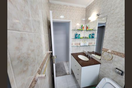 Casa à venda com 150m², 3 quartos e 2 vagasBanheiro 