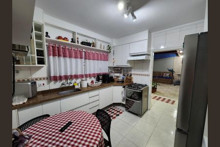 Casa à venda com 150m², 3 quartos e 2 vagasCozinha