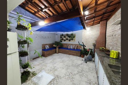 Casa à venda com 150m², 3 quartos e 2 vagasÁrea externa