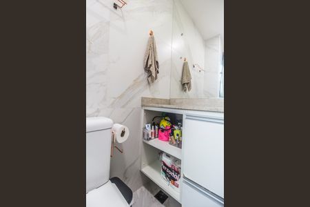 Apartamento para alugar com 55m², 2 quartos e 2 vagas Apartamento para alugar com 55m², 2 quartos e 2 vagasBanheiro