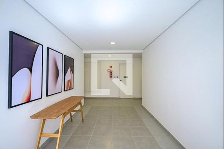 Apartamento para alugar com 28m², 1 quarto e sem vagaHall social