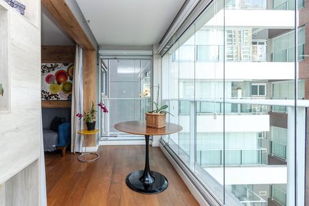 Apartamento à venda com 49m², 1 quarto e 1 vaga Apartamento à venda com 49m², 1 quarto e 1 vagaVaranda
