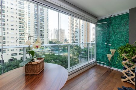 Apartamento à venda com 49m², 1 quarto e 1 vaga Apartamento à venda com 49m², 1 quarto e 1 vagaVaranda