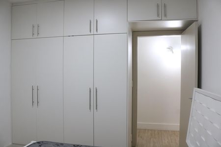 Quarto 2 de apartamento para alugar com 2 quartos, 86m² em Lapa, São Paulo