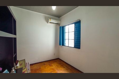 Casa à venda com 300m², 5 quartos e 2 vagas