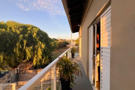 Casa à venda com 276m², 2 quartos e 5 vagas