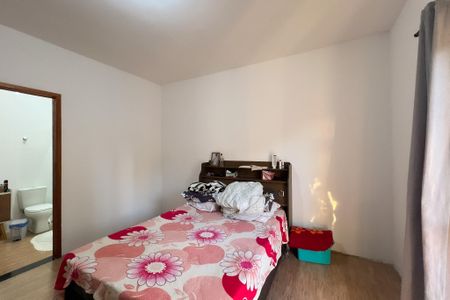 Casa à venda com 276m², 2 quartos e 5 vagas