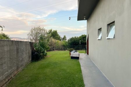 Casa à venda com 276m², 2 quartos e 5 vagas
