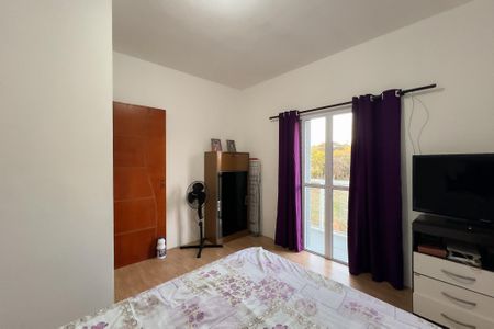 Casa à venda com 276m², 2 quartos e 5 vagas