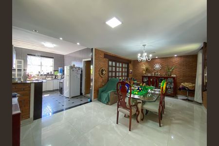 Casa para alugar com 400m², 3 quartos e 10 vagas