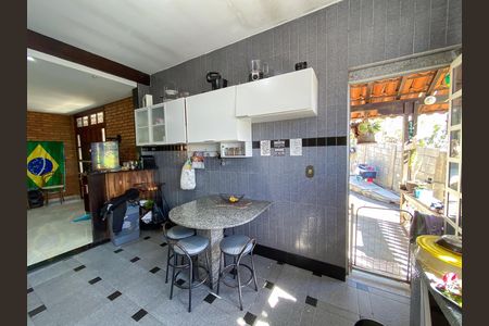 Casa para alugar com 400m², 3 quartos e 10 vagas
