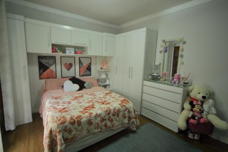 Casa à venda com 200m², 3 quartos e 2 vagasSuíte 