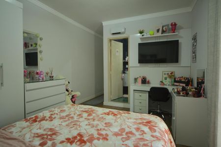 Casa à venda com 200m², 3 quartos e 2 vagasSuíte 
