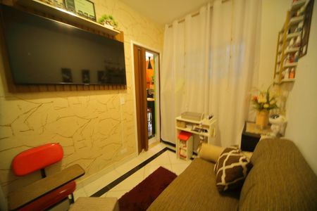 Casa à venda com 200m², 3 quartos e 2 vagasQuarto serviço/escritório 